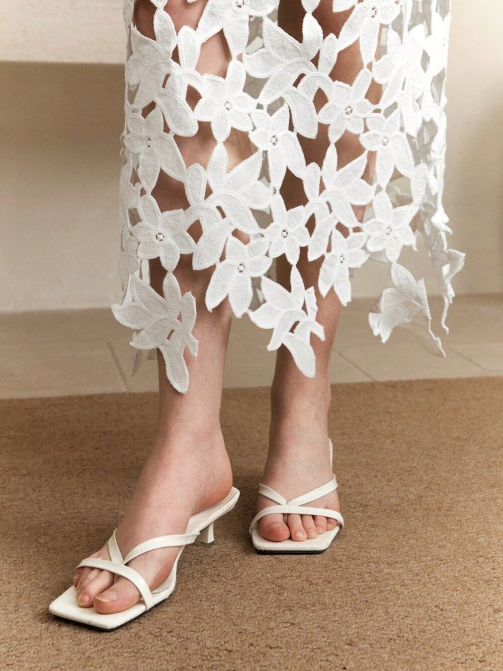 White Elegant Women's 3d Floral Lace Fabric Hollow Flower Pattern Skirt - Picture 7 of 7
